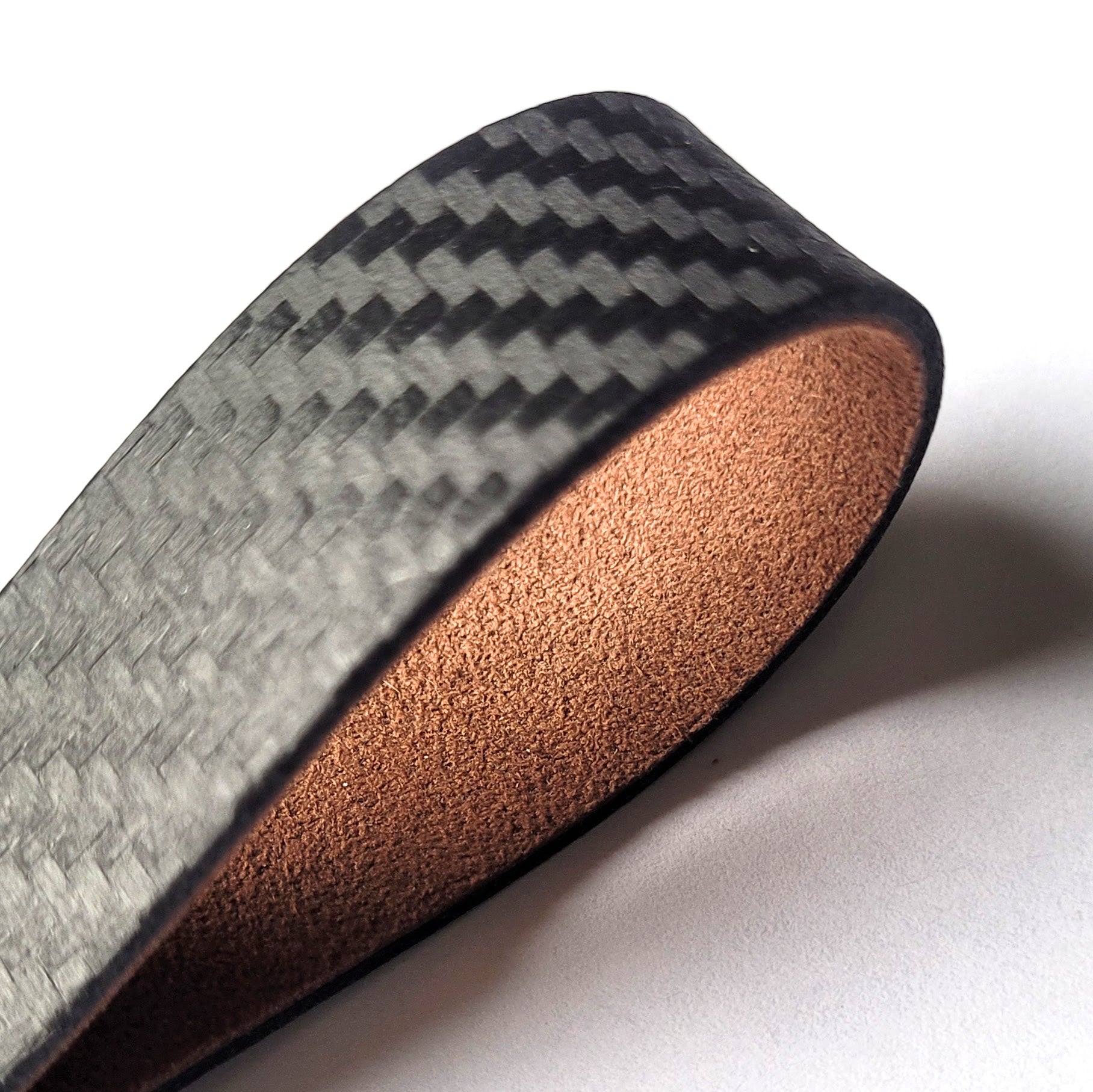 Cupra Born Schlüsselanhänger aus Carbon Leder und Alcantara